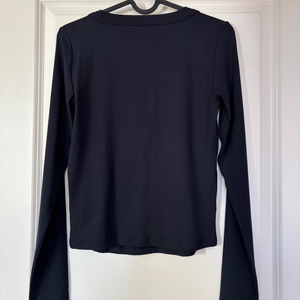 Vuori Women's Long Sleeve Pose Scoop Tee Black Size medium - Picture 10 of 14